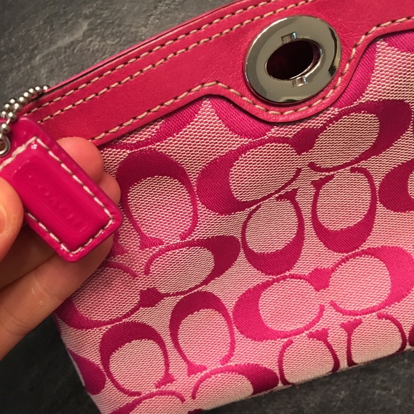 NWOT Pink Coach Wristlet - Picture 6 of 6